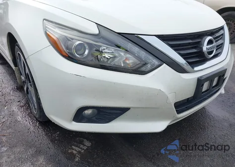 2016 Nissan Altima 2.5 Sr из США, поврежденный, VIN 1N4AL3AP9GC270285